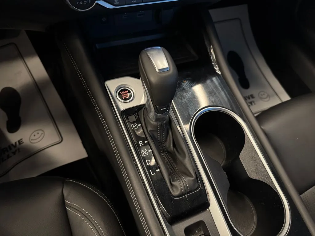 Nissan Altima photo 16