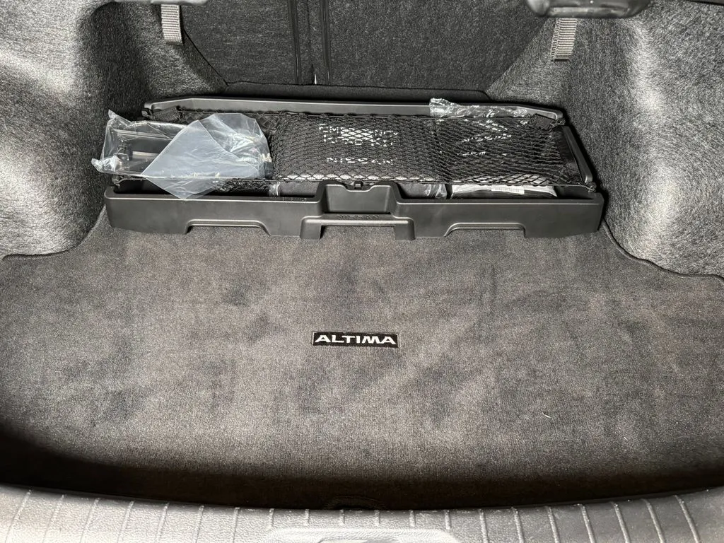 Nissan Altima photo 22
