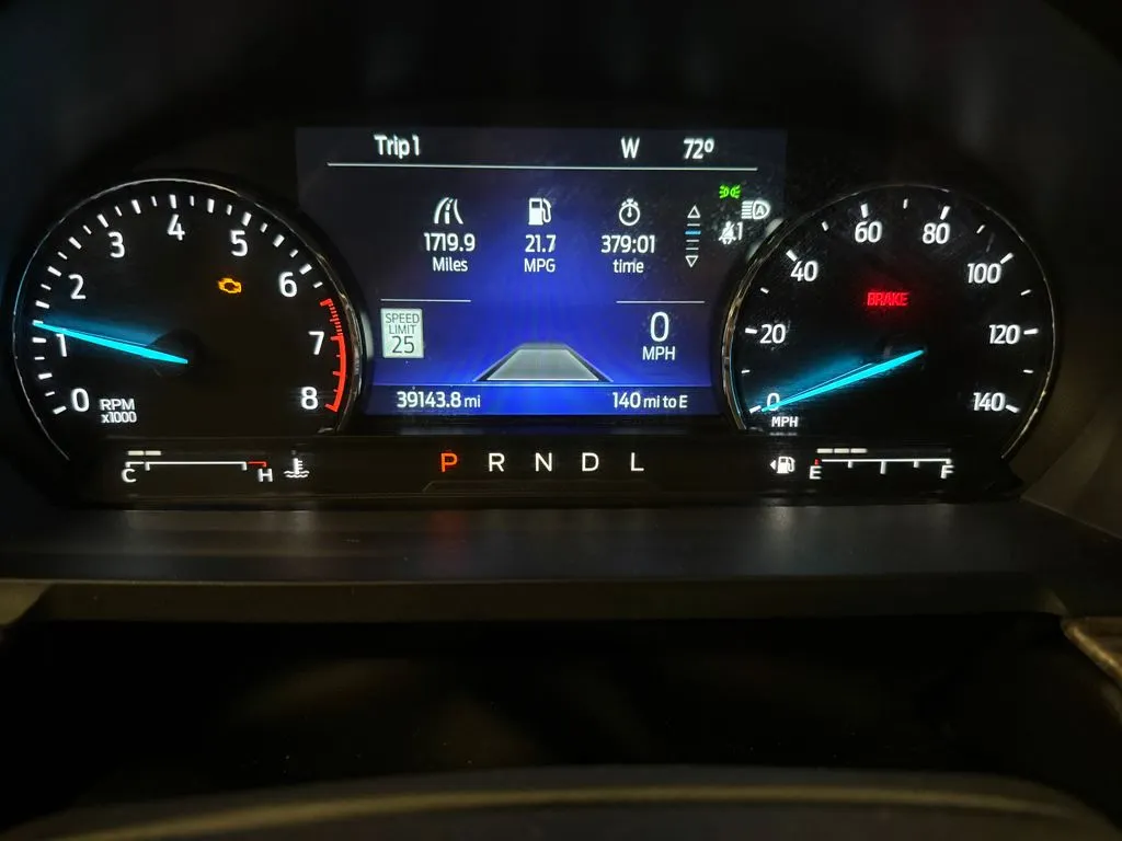 Ford Explorer photo 10