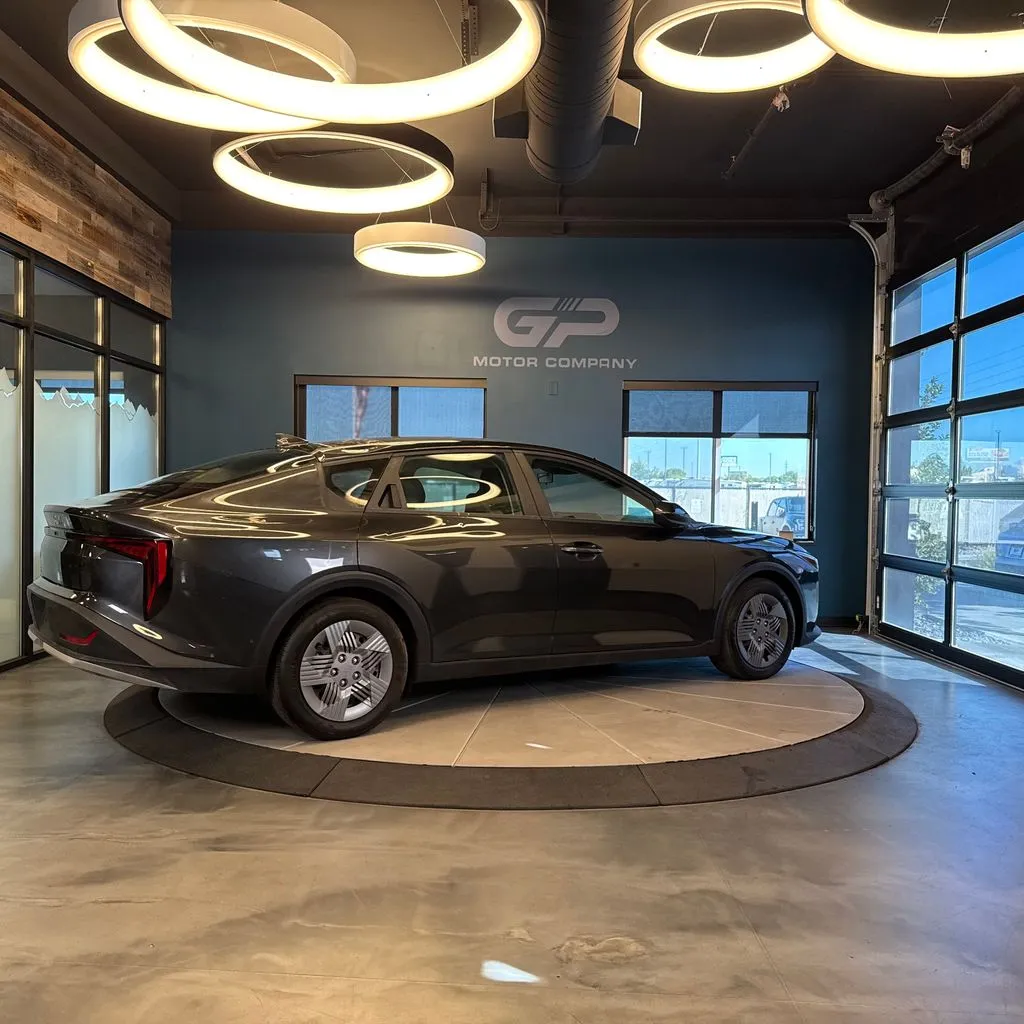 Kia K4 photo 3
