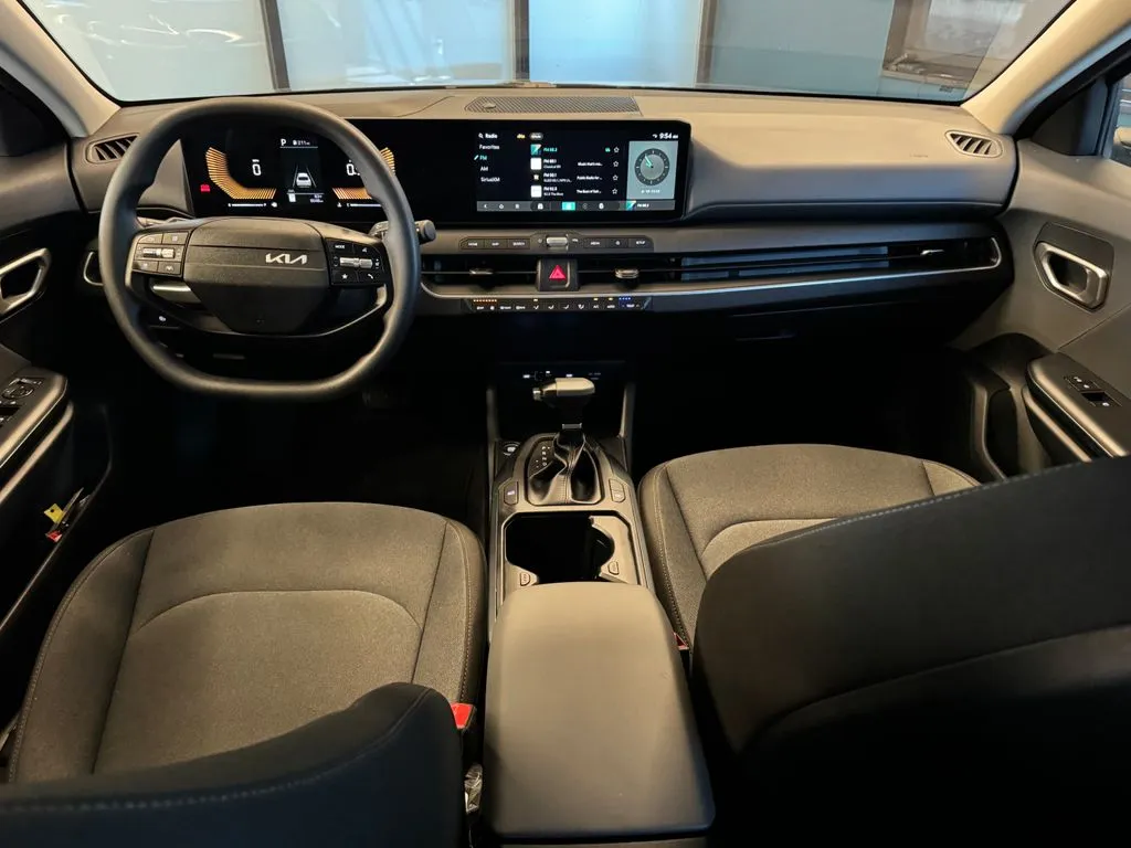 Kia K4 photo 9