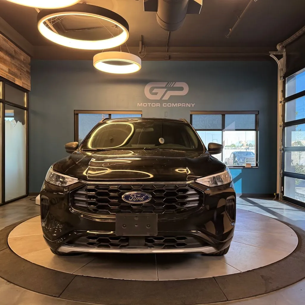 Ford Escape photo 8