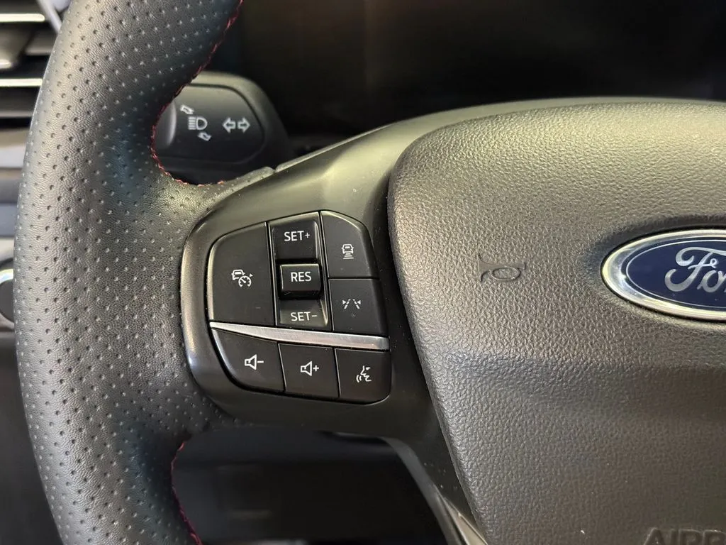 Ford Escape photo 11