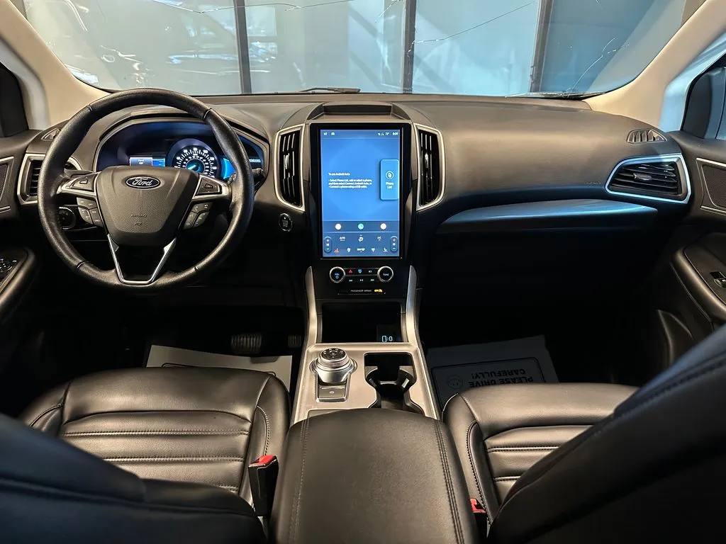 Ford Edge photo 9