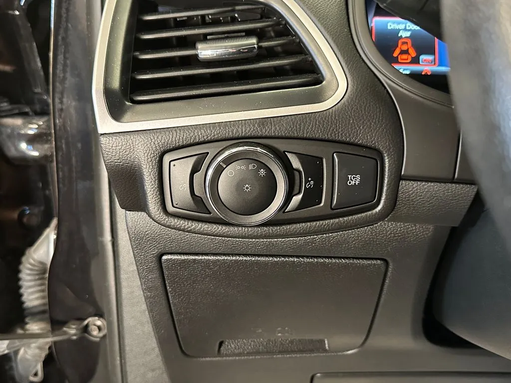 Ford Edge photo 18