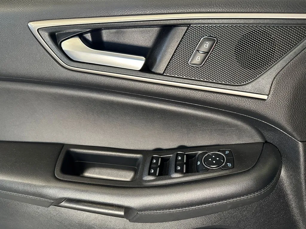 Ford Edge photo 19