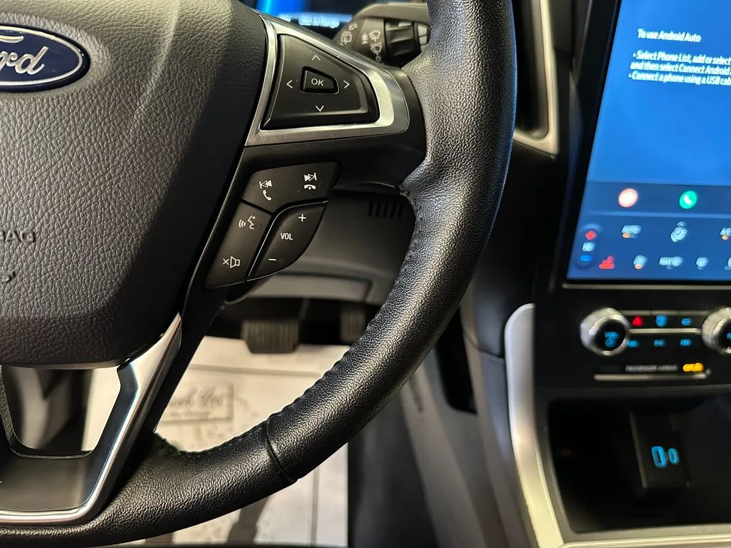 Ford Edge photo 12