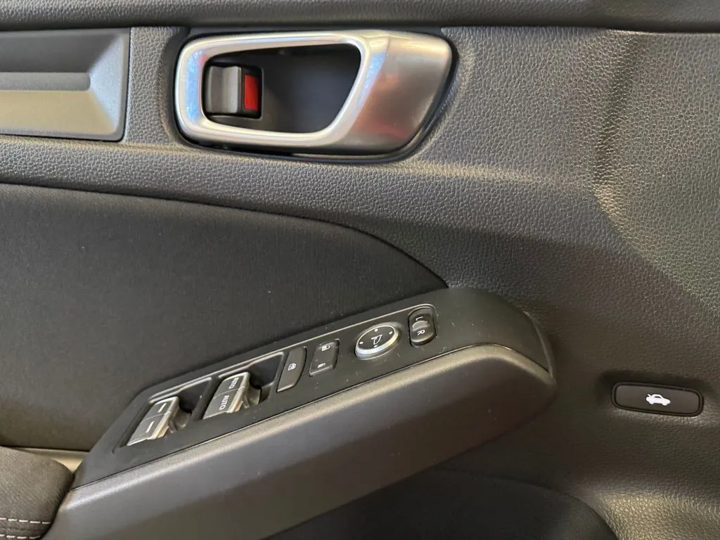 Honda Civic photo 19