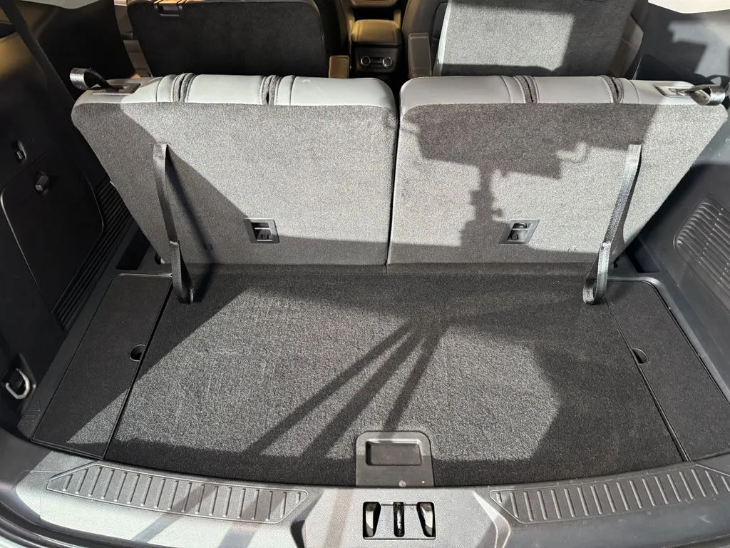 Ford Explorer photo 22