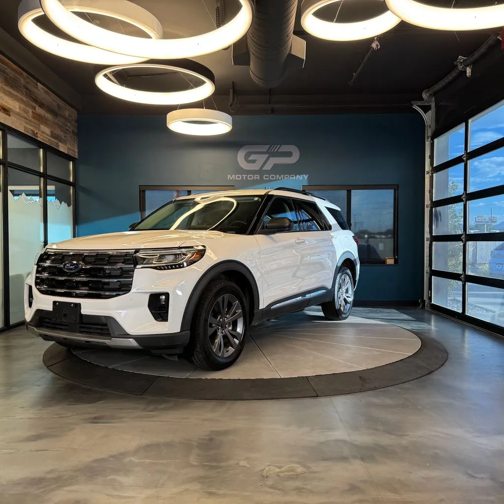 Ford Explorer photo 7