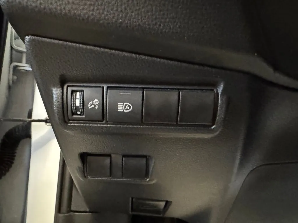 Toyota Corolla Cross photo 18