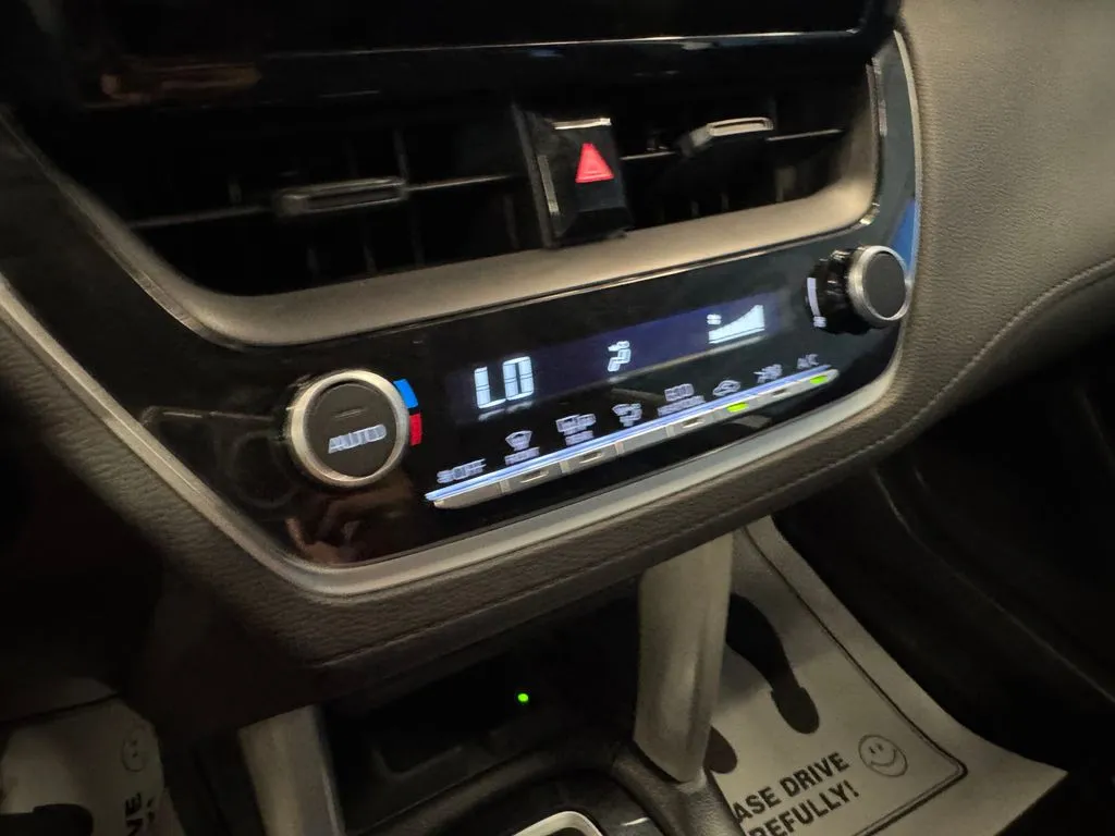 Toyota Corolla Cross photo 15