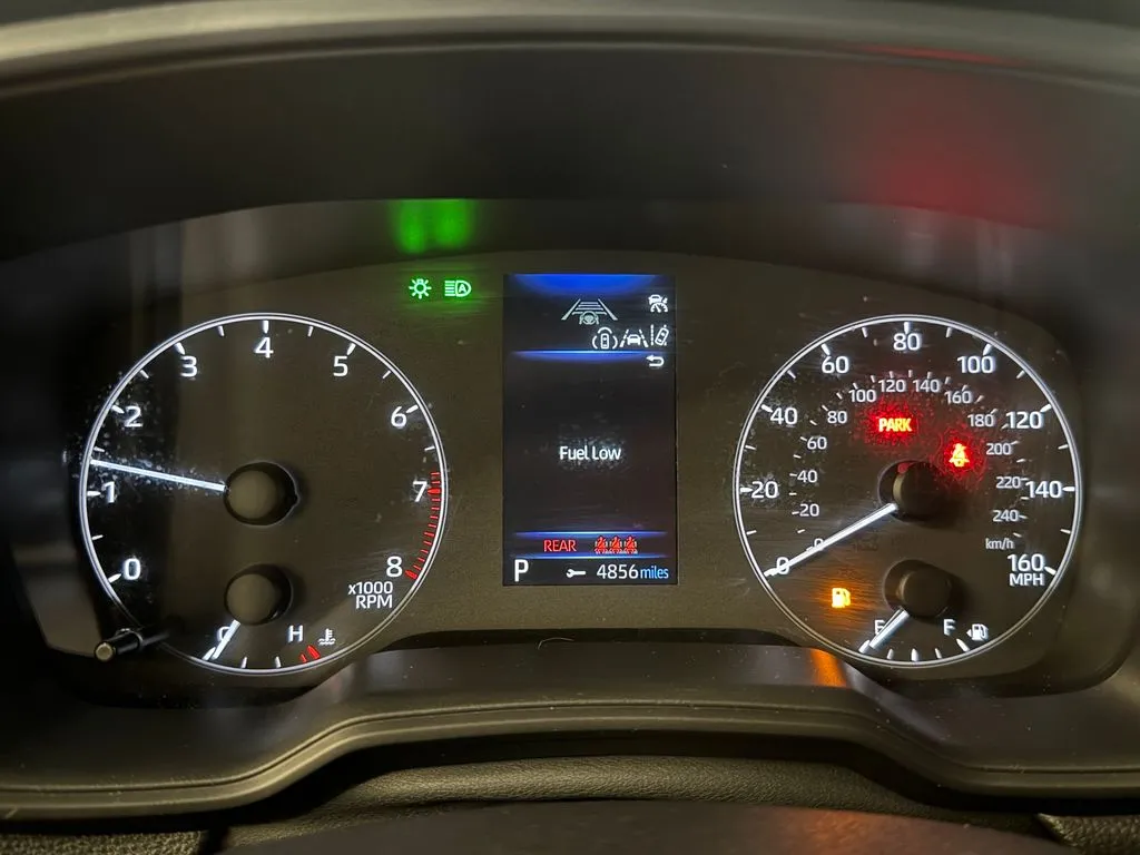 Toyota Corolla Cross photo 10