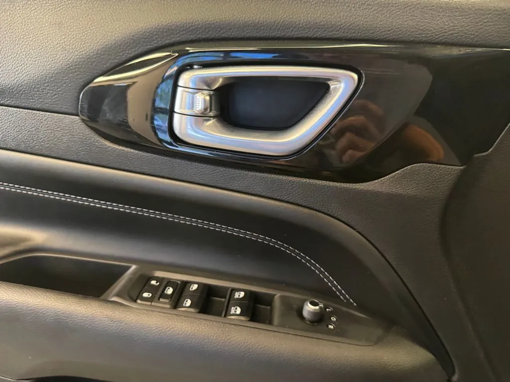 Jeep Compass photo 18