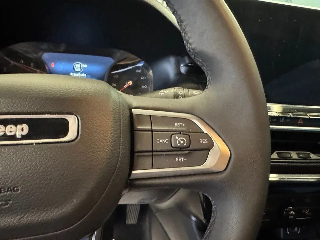 Jeep Compass photo 12