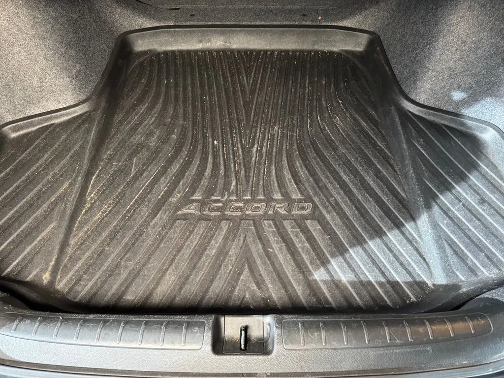 Honda Accord photo 22