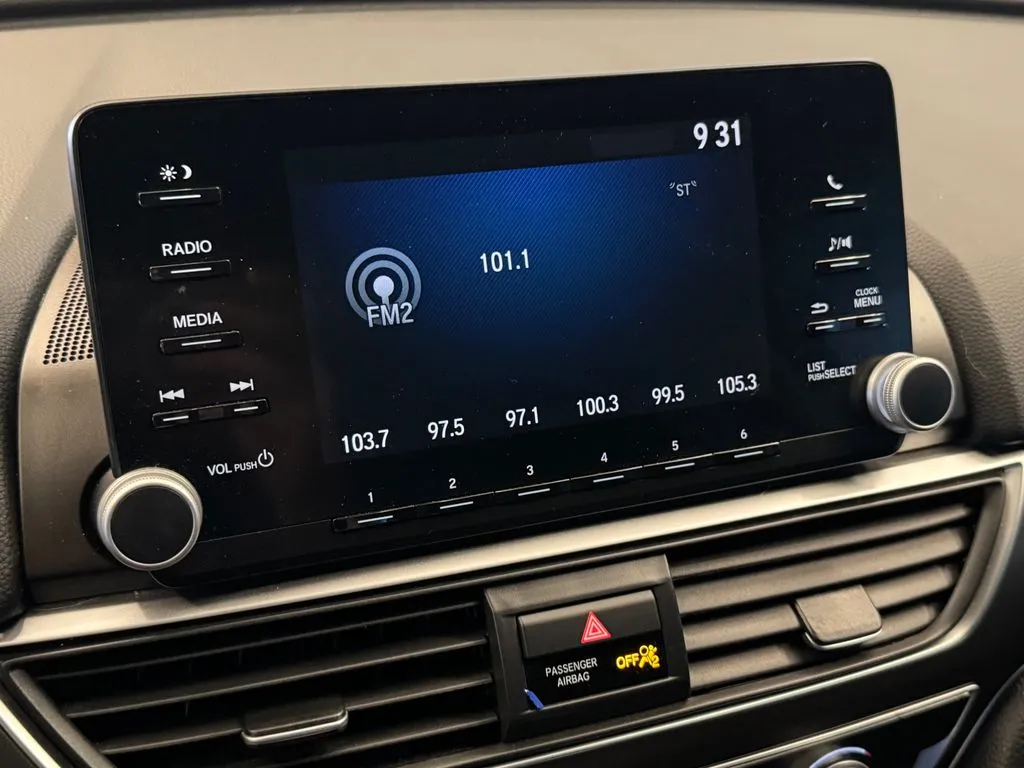 Honda Accord photo 13