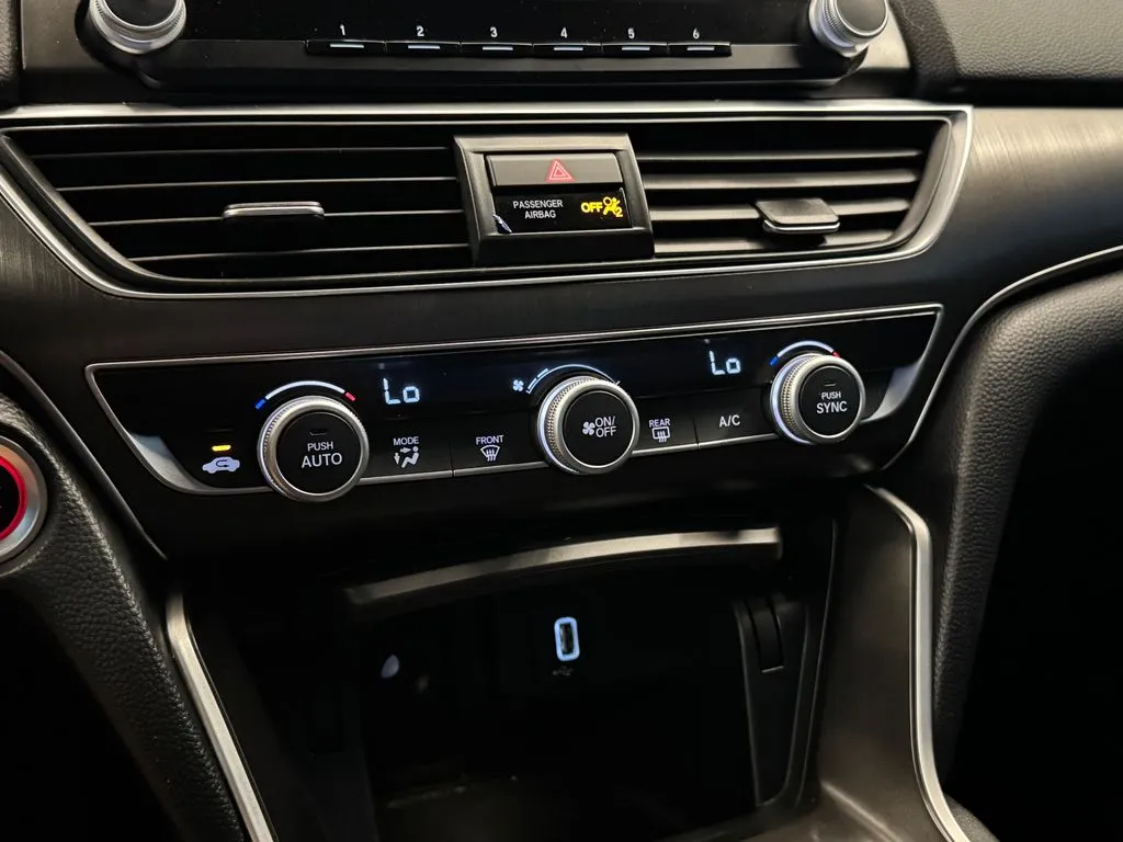 Honda Accord photo 15