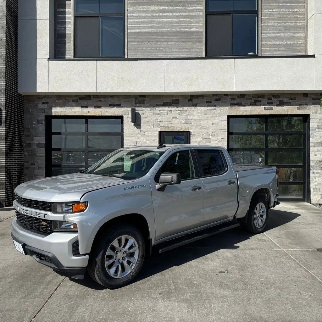 Chevrolet Silverado photo 7