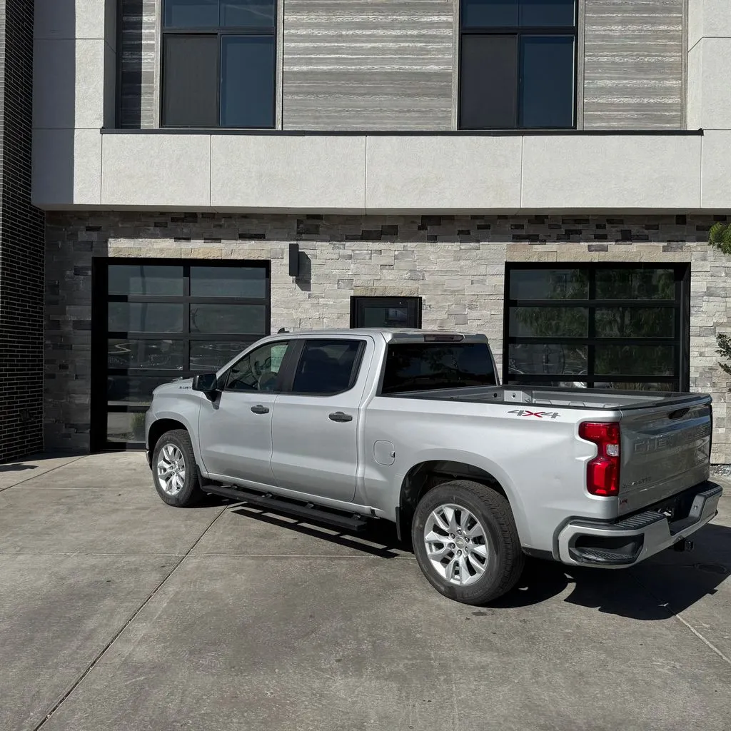 Chevrolet Silverado photo 5