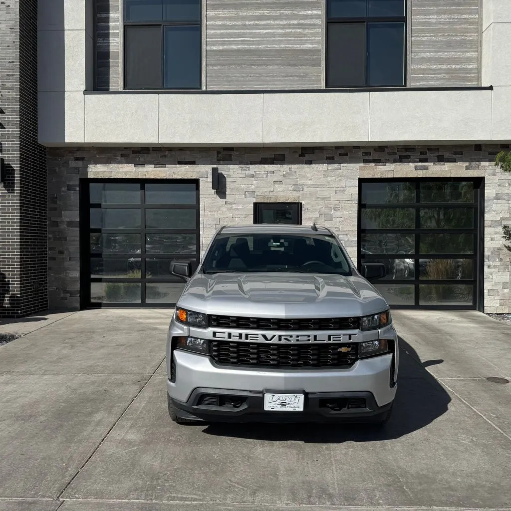Chevrolet Silverado photo 8