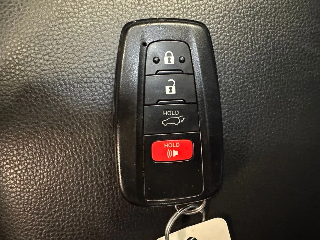 Toyota RAV4 photo 17