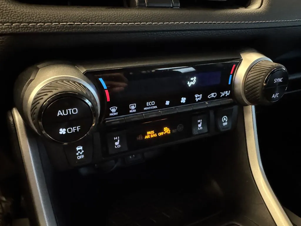 Toyota RAV4 photo 15