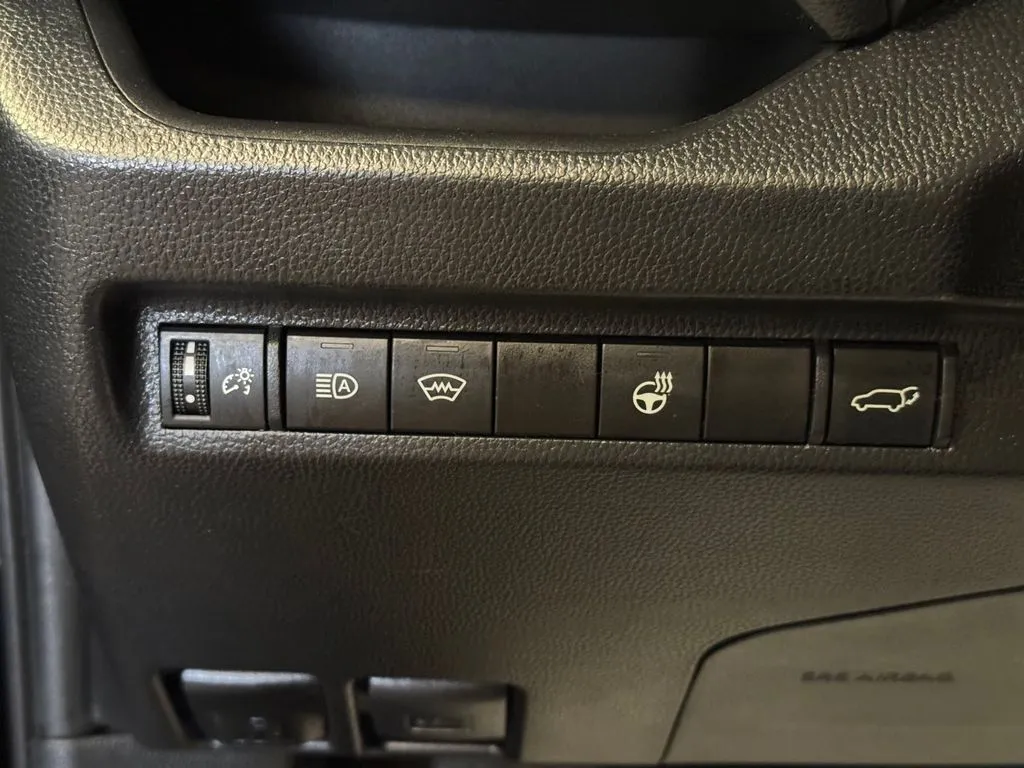 Toyota RAV4 photo 18