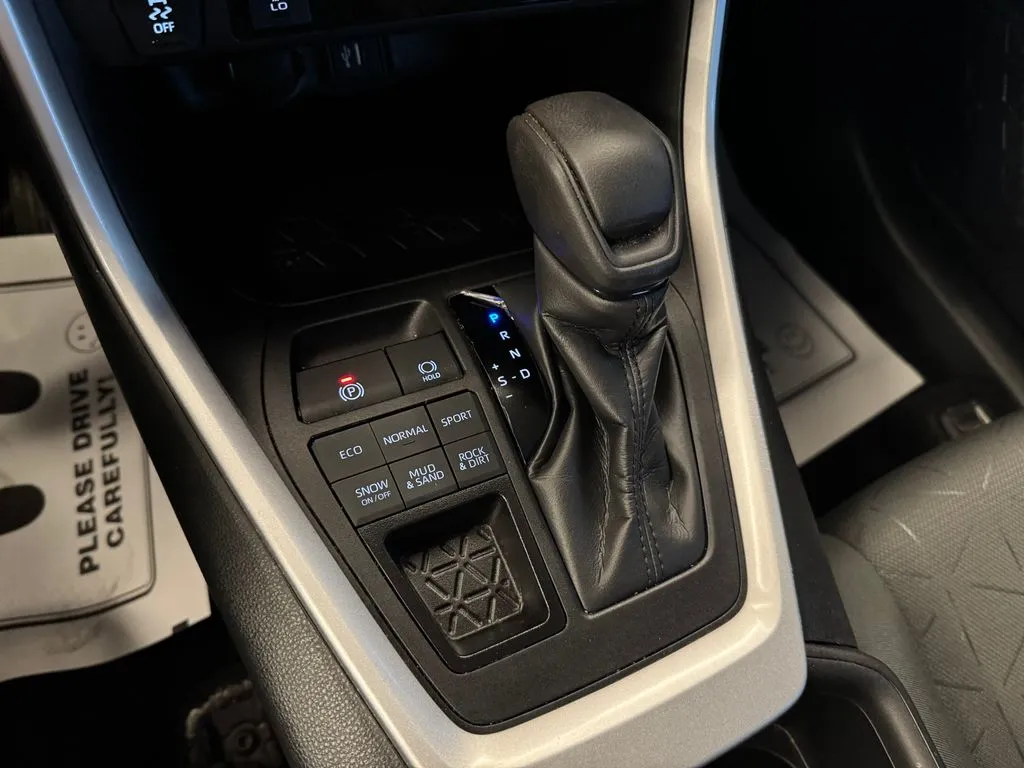 Toyota RAV4 photo 16