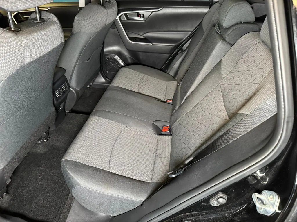 Toyota RAV4 photo 21
