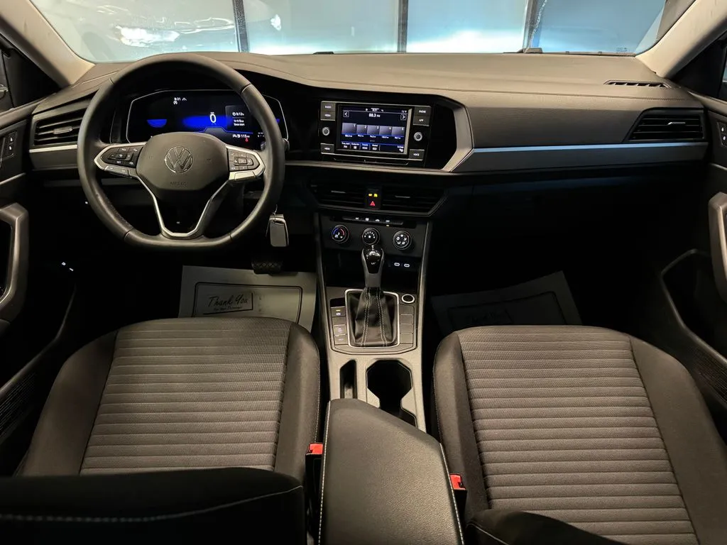 Volkswagen Jetta photo 9