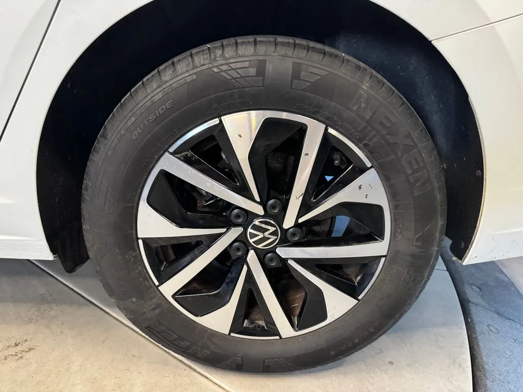 Volkswagen Jetta photo 25