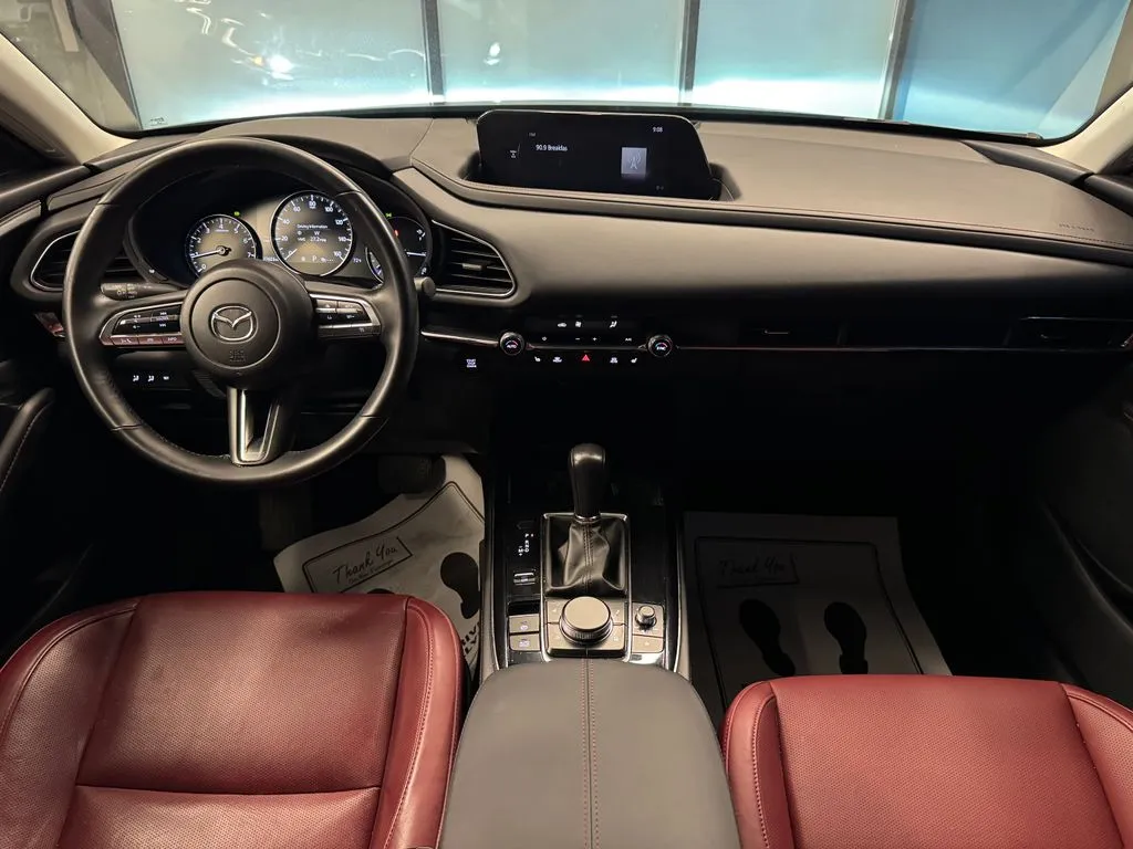 Mazda CX-30 photo 9
