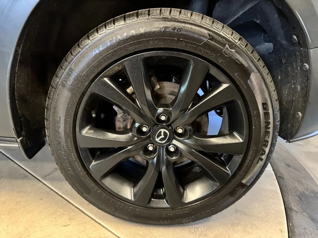 Mazda CX-30 photo 26