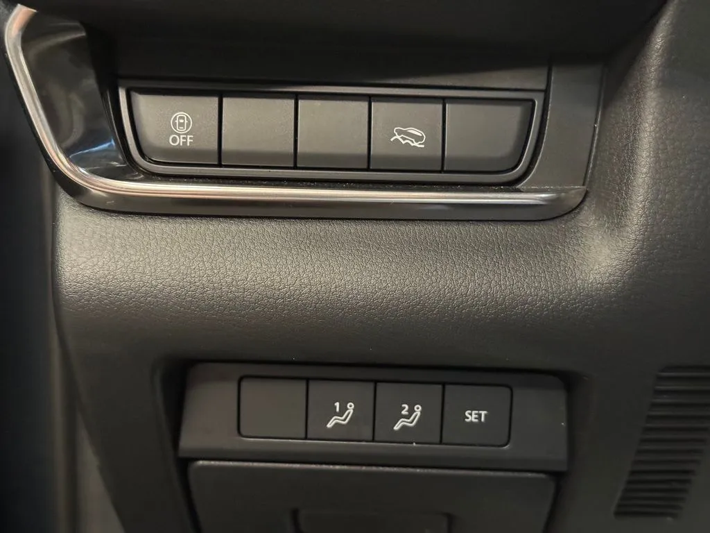 Mazda CX-30 photo 18