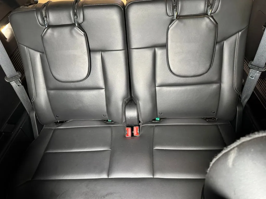 Ford Explorer photo 22