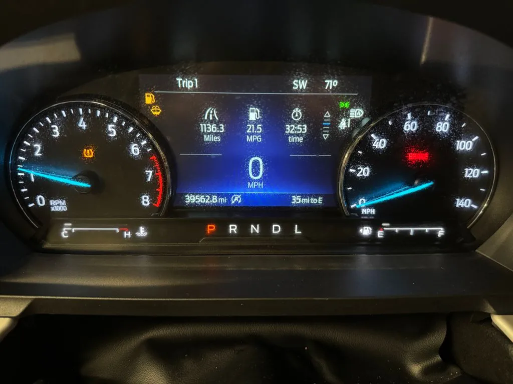 Ford Explorer photo 10