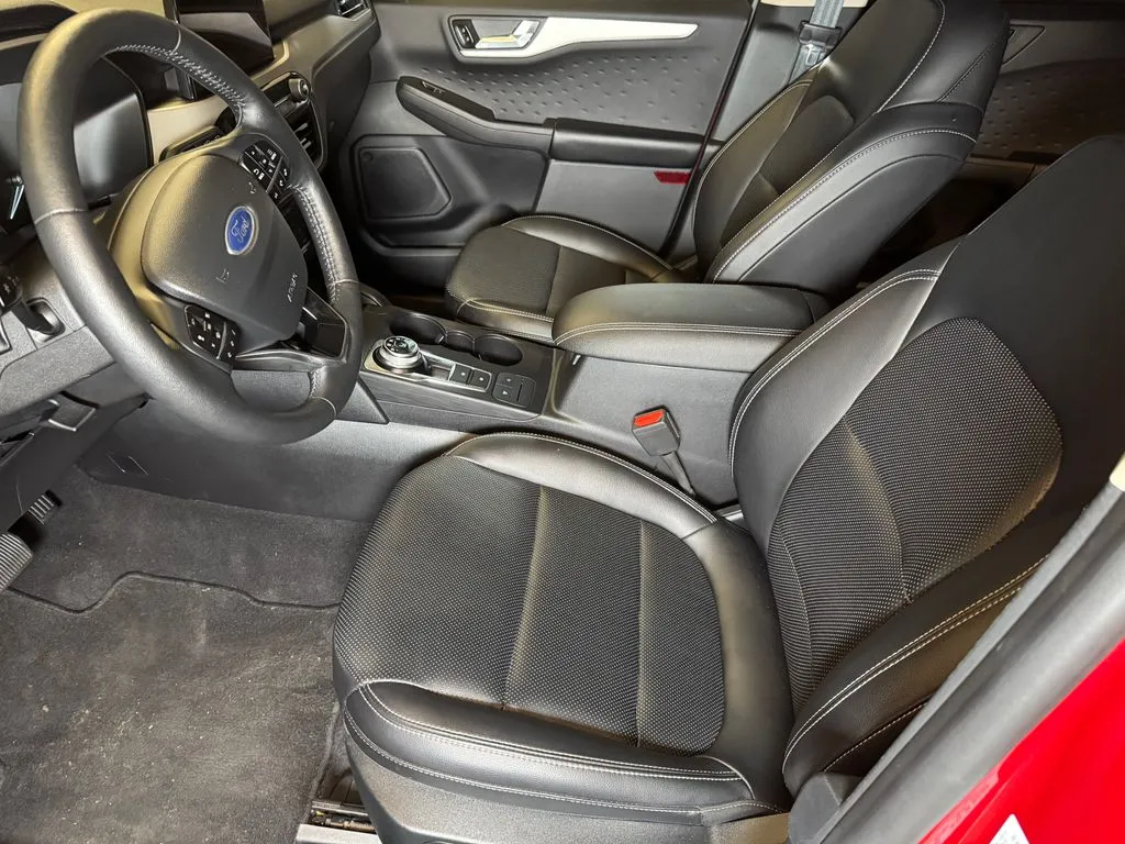 Ford Escape photo 20