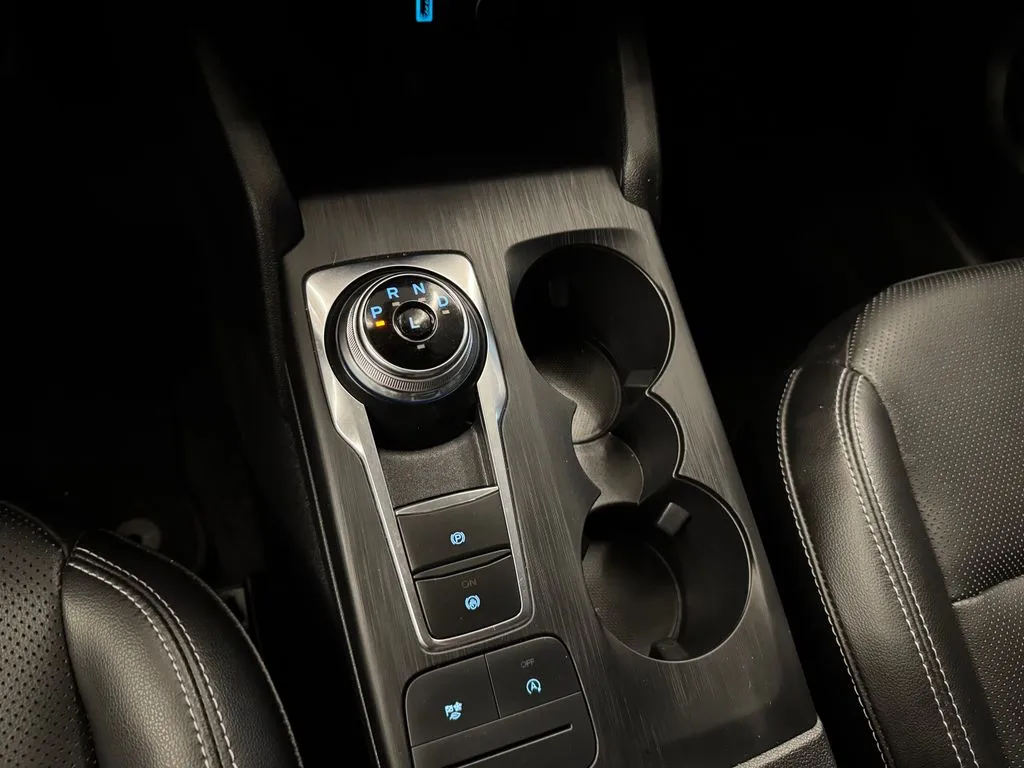 Ford Escape photo 16
