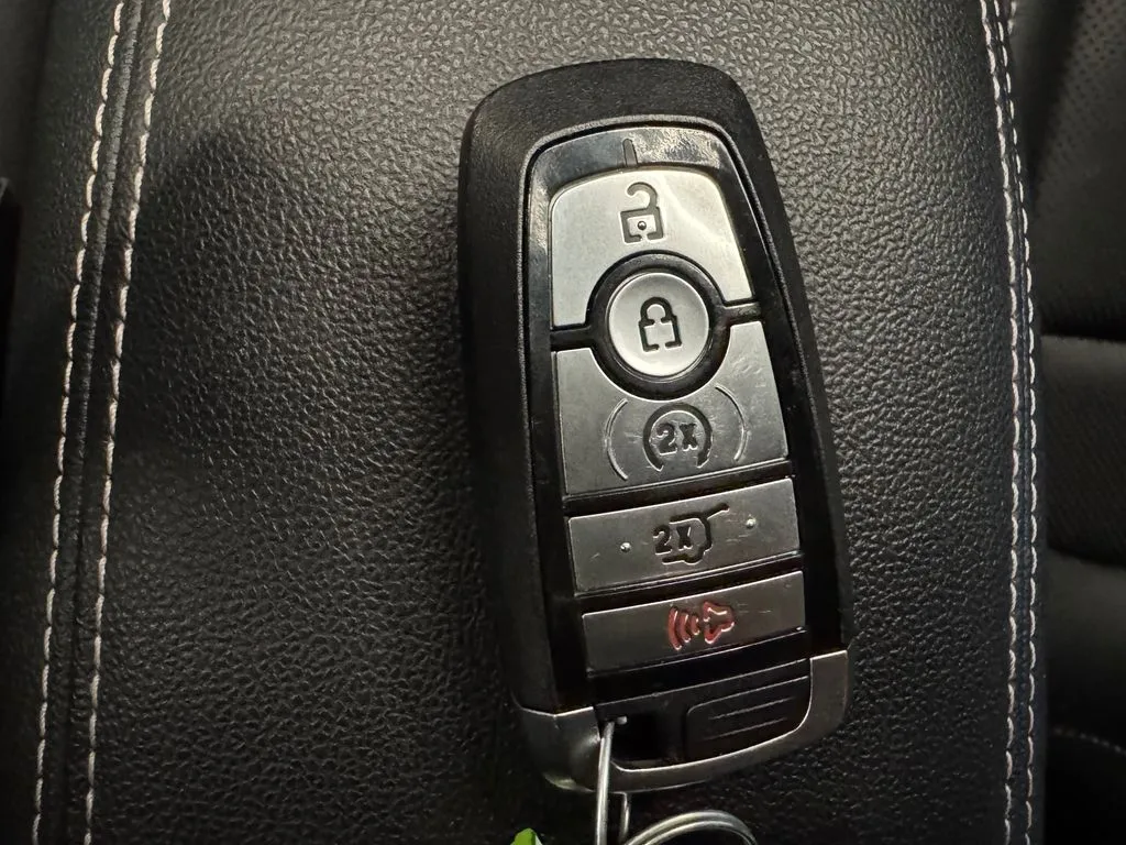 Ford Escape photo 17