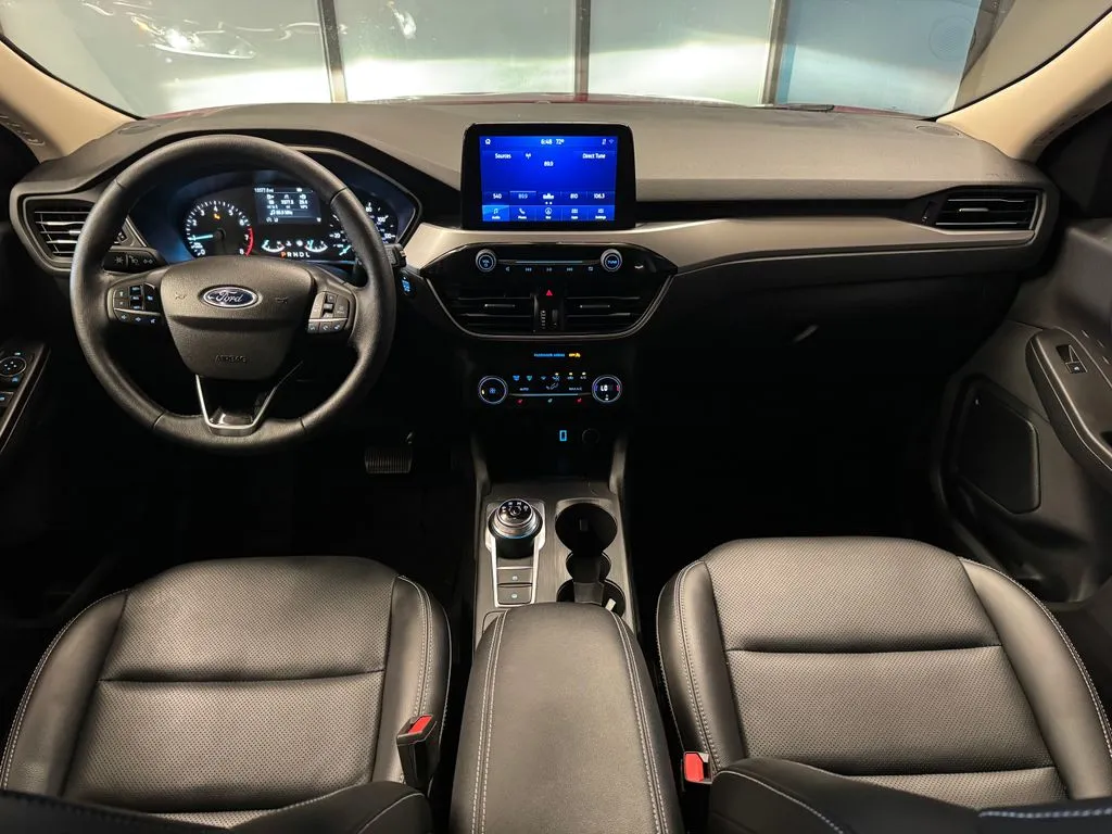 Ford Escape photo 9