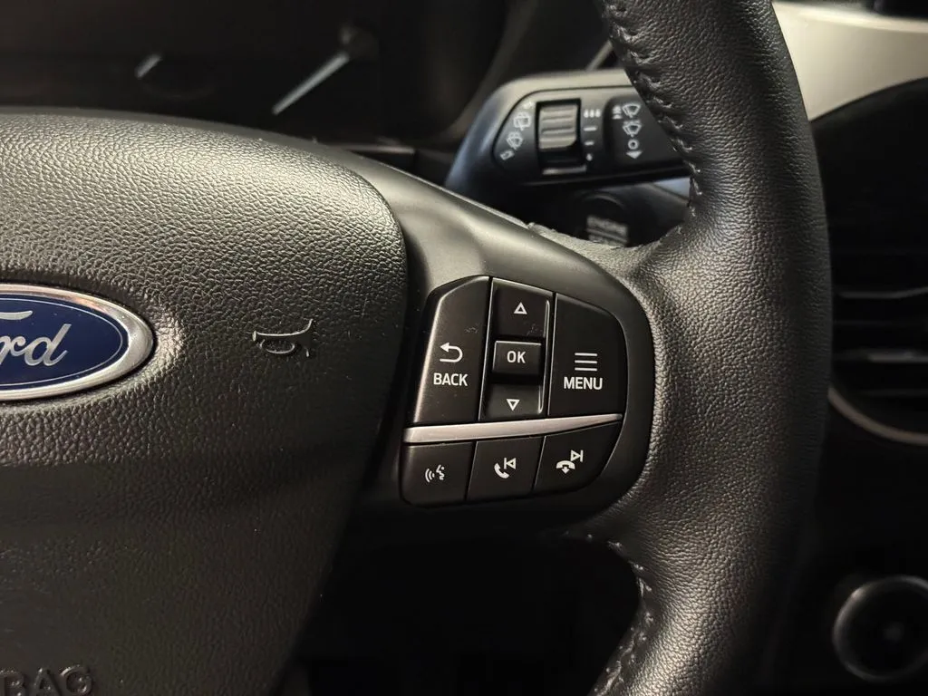 Ford Escape photo 12