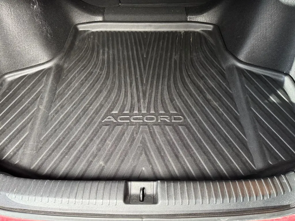 Honda Accord photo 22