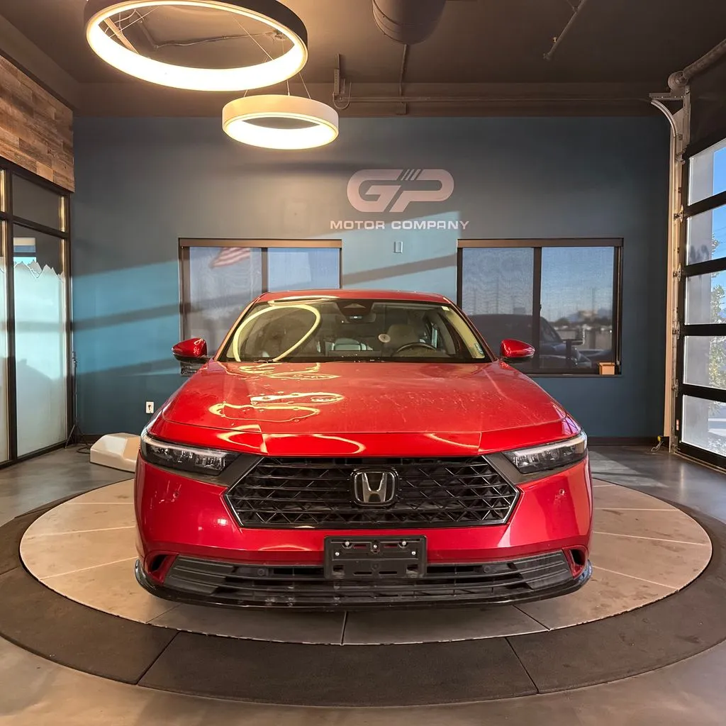 Honda Accord photo 8