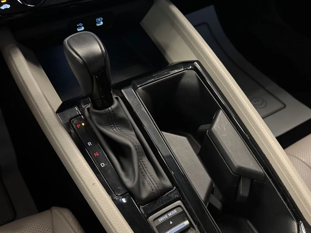 Honda Accord photo 16