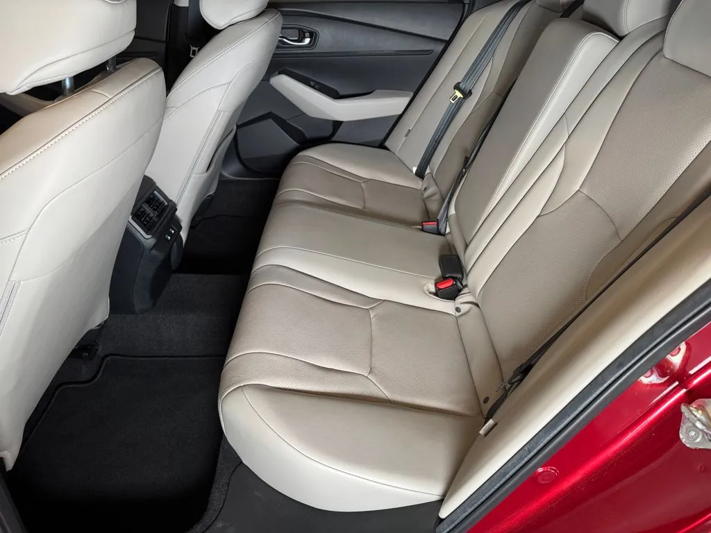 Honda Accord photo 20