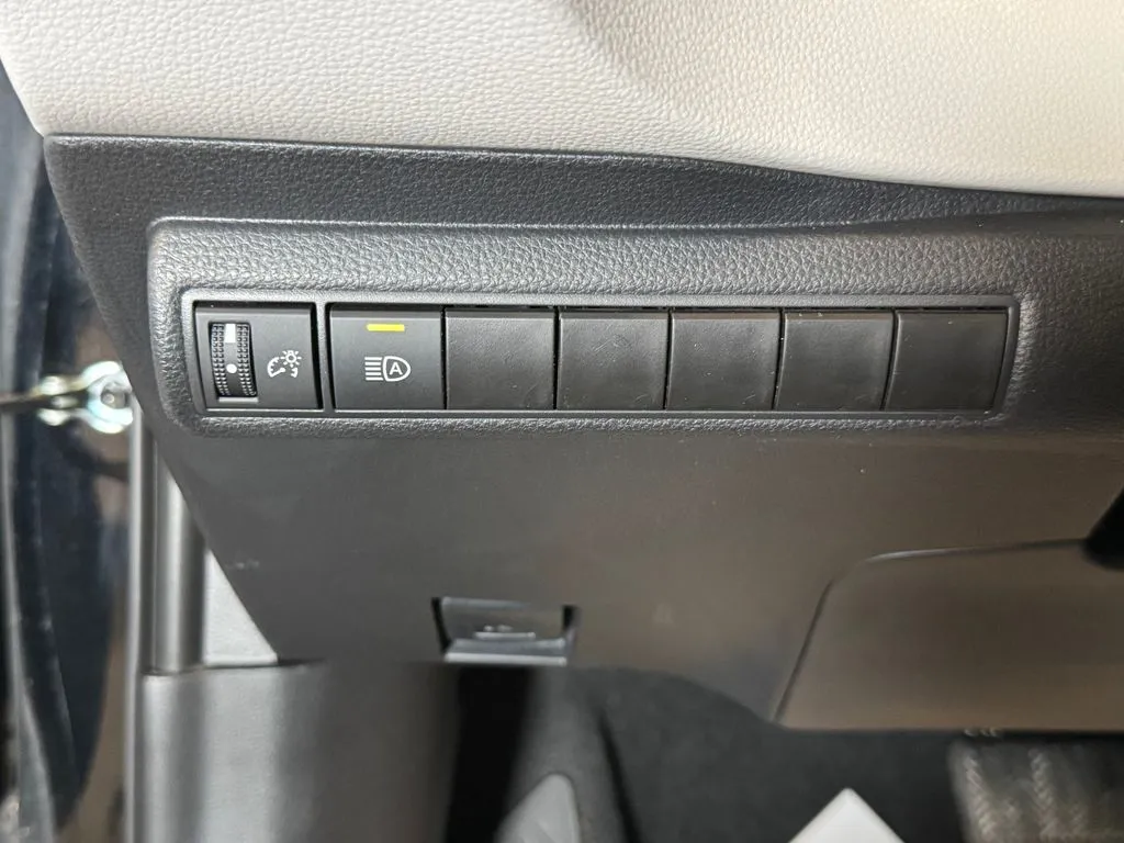 Toyota Corolla photo 18