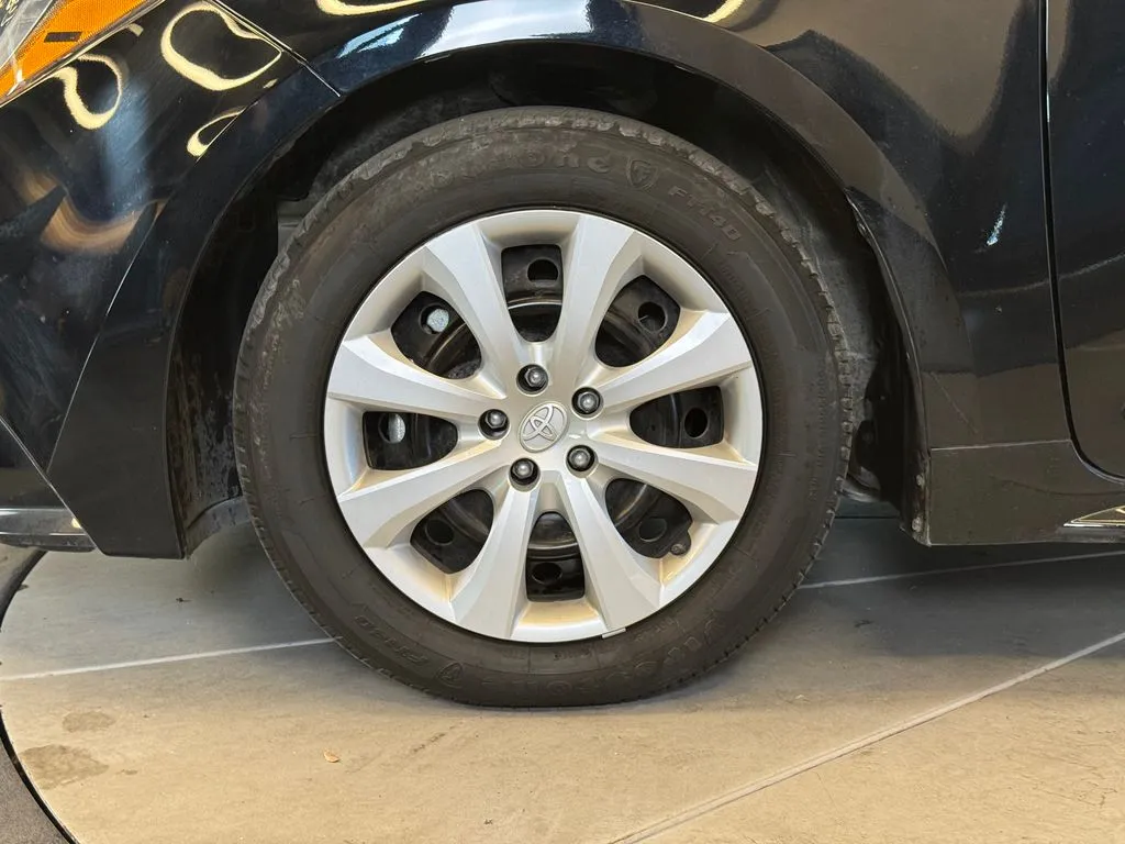 Toyota Corolla photo 25