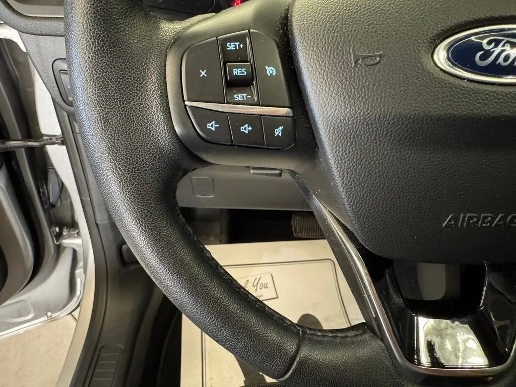 Ford Escape photo 11