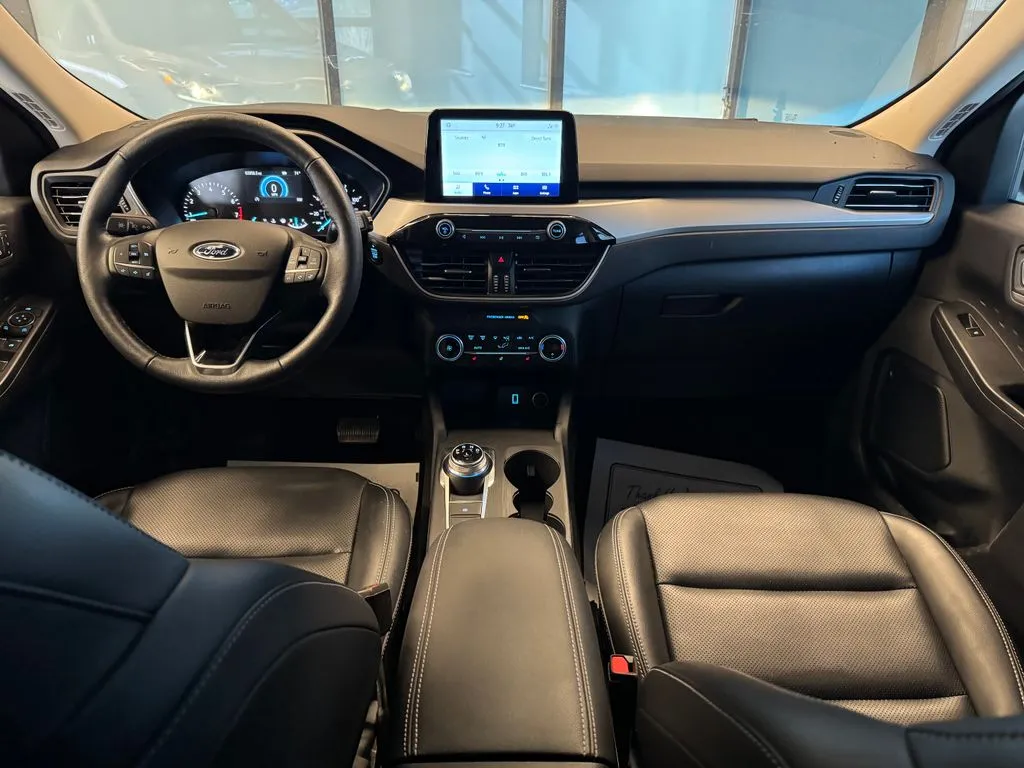 Ford Escape photo 9